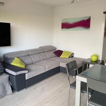 Appartement Face A La Mer Saint-Laurent-du-Var Extérieur photo