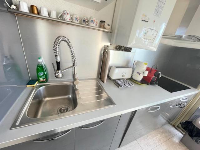 Appartement Face A La Mer Saint-Laurent-du-Var Extérieur photo